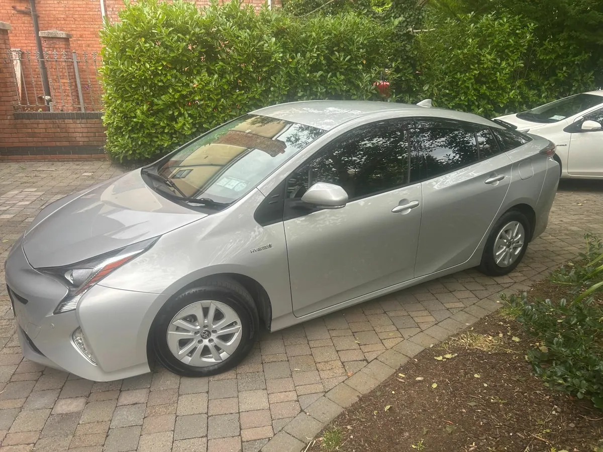 Toyota Prius 2018 - Image 4