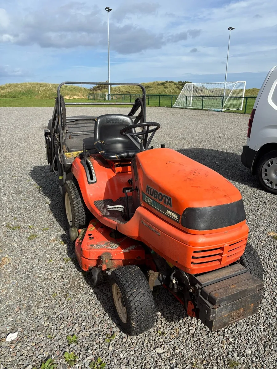 Kubota G18 sit on lawnmower - Image 1
