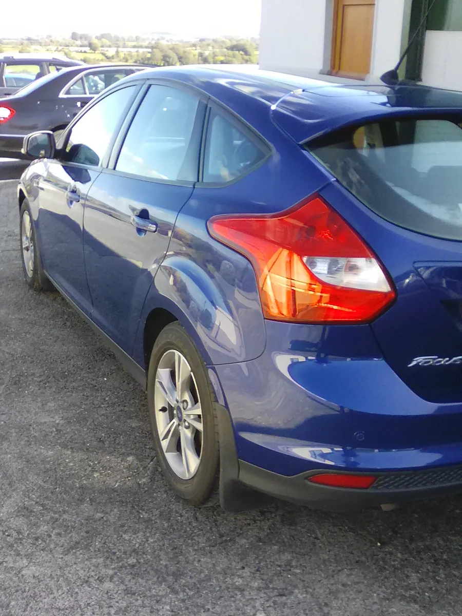 Ford Focus 2014 - Image 2
