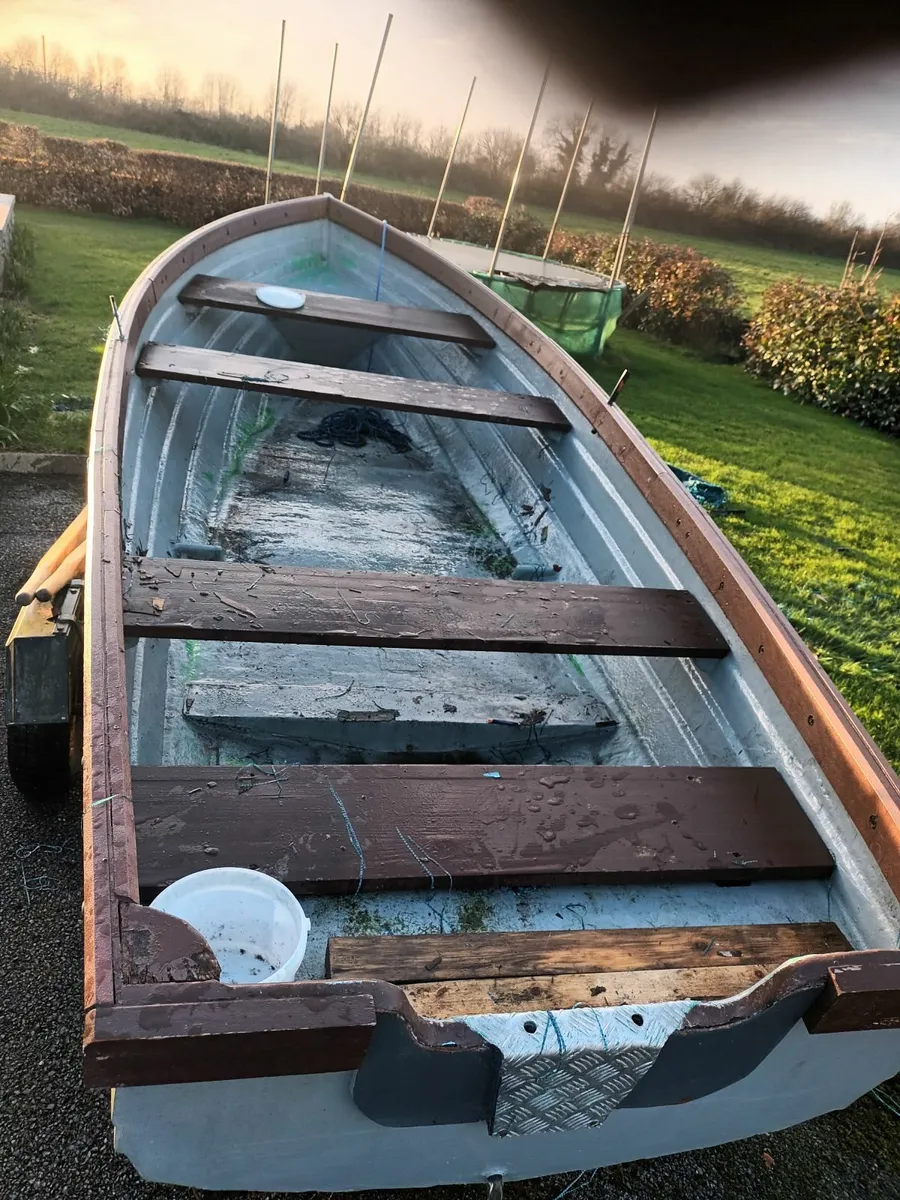 Lake boat - Image 4