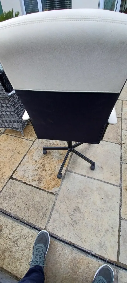 Office chair - Image 2
