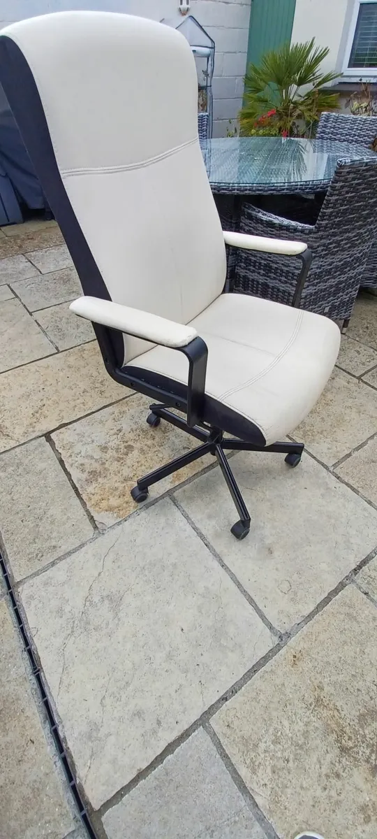 Office chair - Image 4