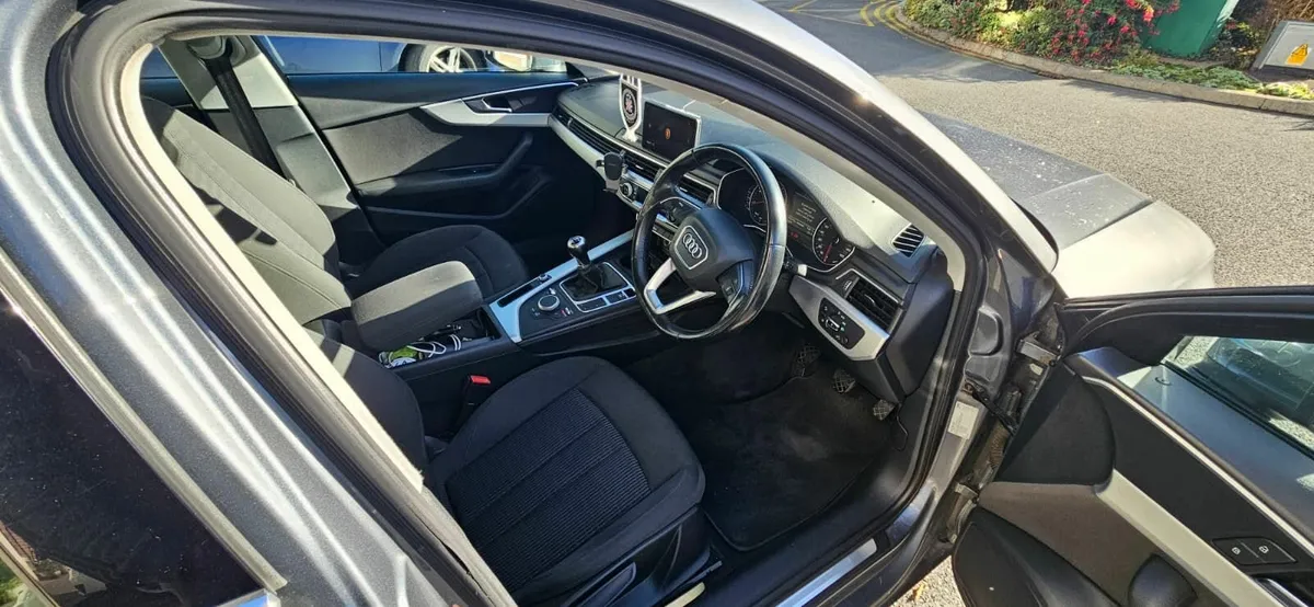 Audi A4 2016 - Image 3