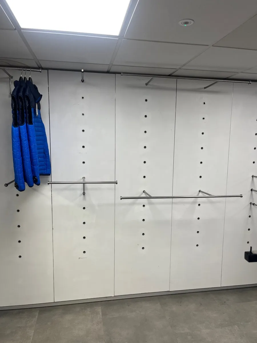 Clothing store shop fittings - Image 1
