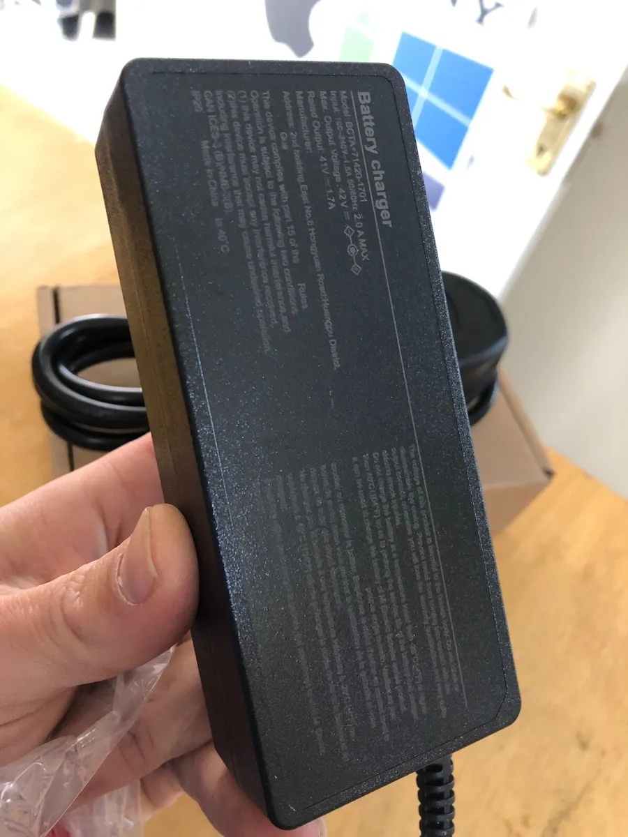 TotalTech Xiaomi Scooter Charger M365 Pro New - Image 4