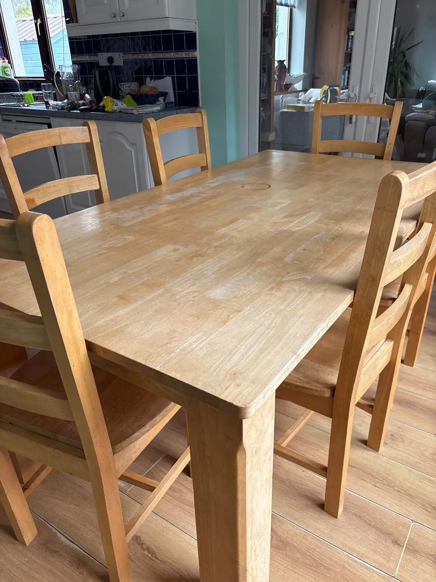 Dining Table and 6 chairs - Image 3