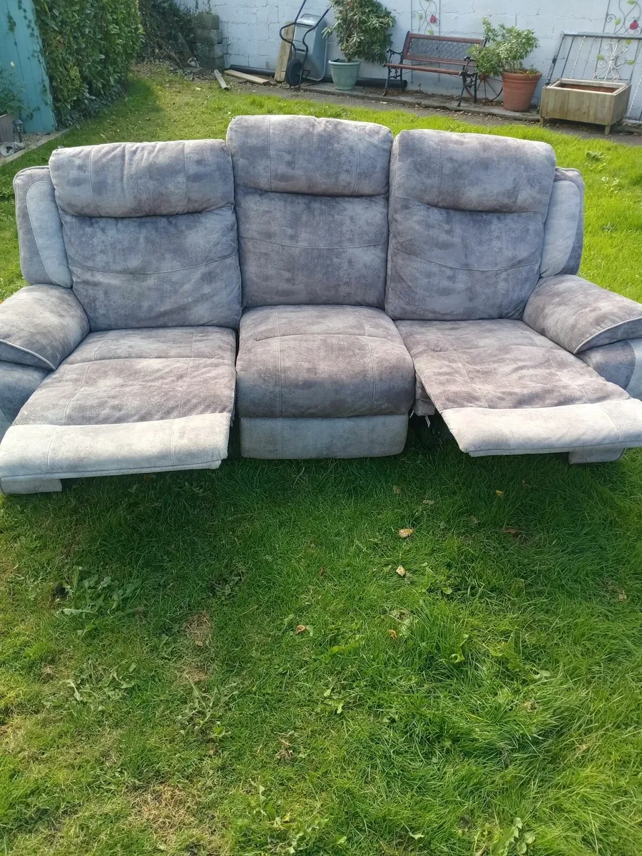 Recliner cinima sofa - Image 4
