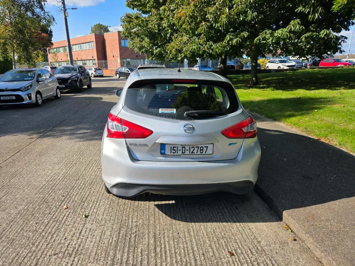 Car nissan - Image 2