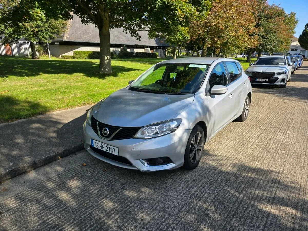 Car nissan - Image 4