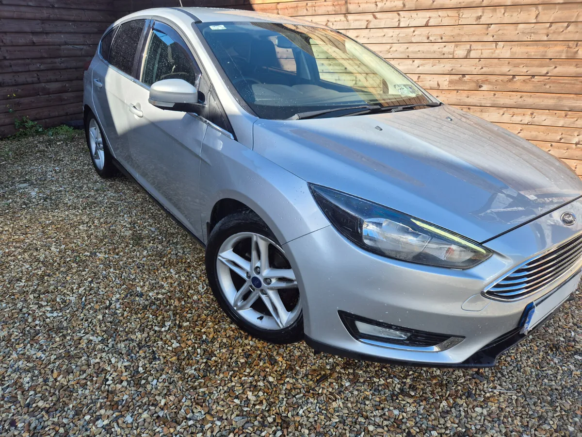 Ford Focus 2018 - Image 3