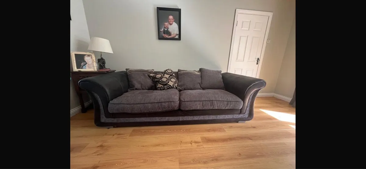 Sofa    Free gone pending collection - Image 3