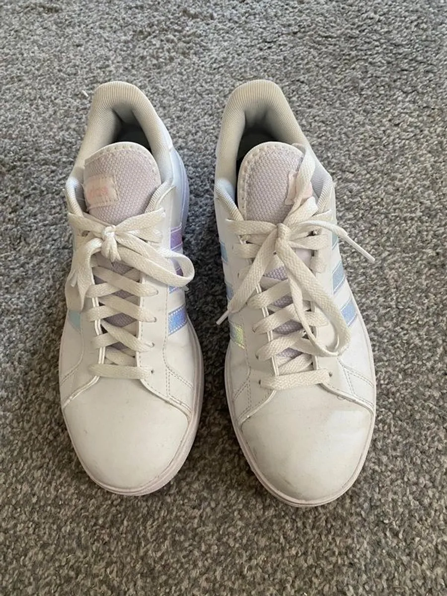 Womens adidas shoes - Image 1