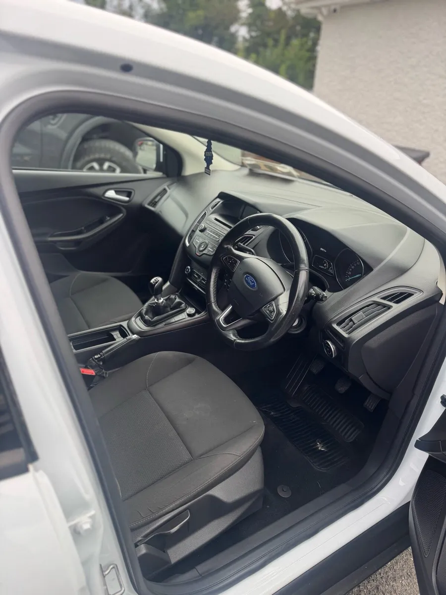 152 Ford Focus Van - Image 4