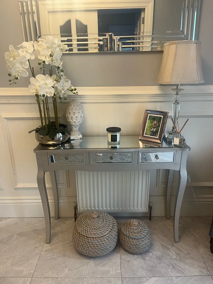 Console table - Image 2