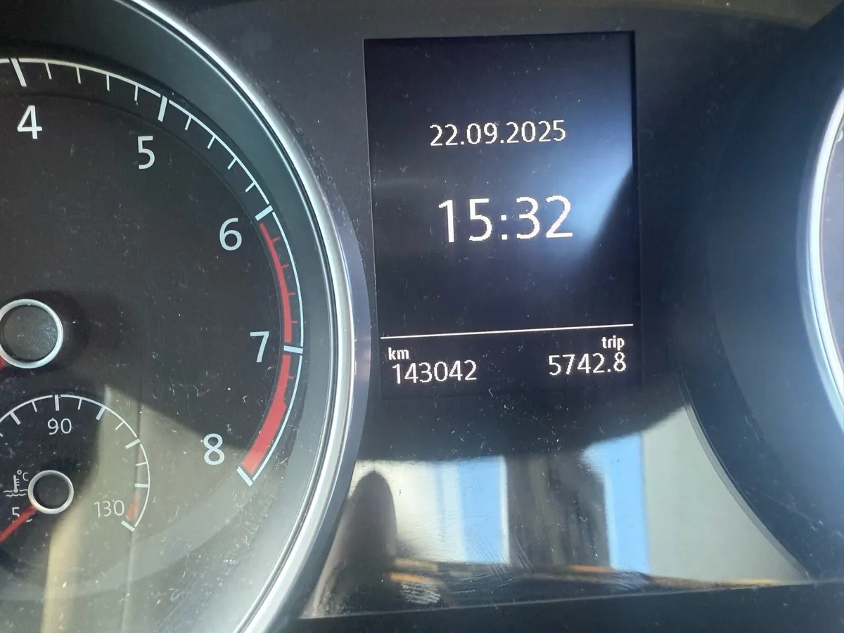 Volkswagen Golf - Image 2