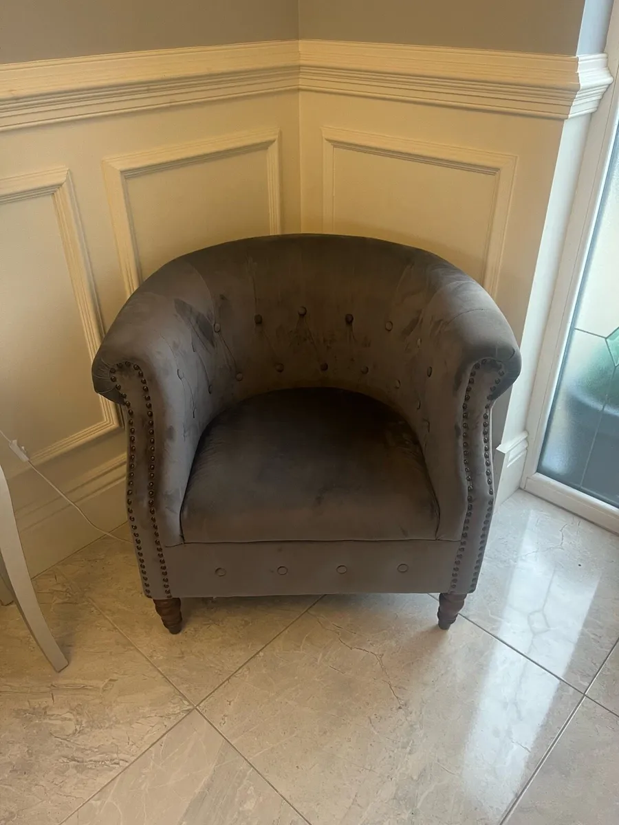 Tub Chair - Image 1