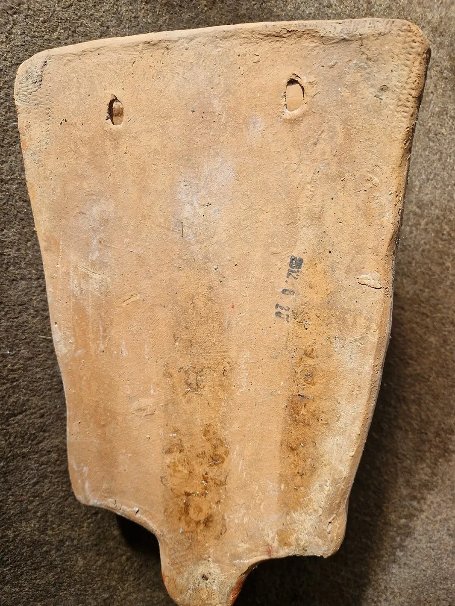 Terracotta wall planter - Image 4