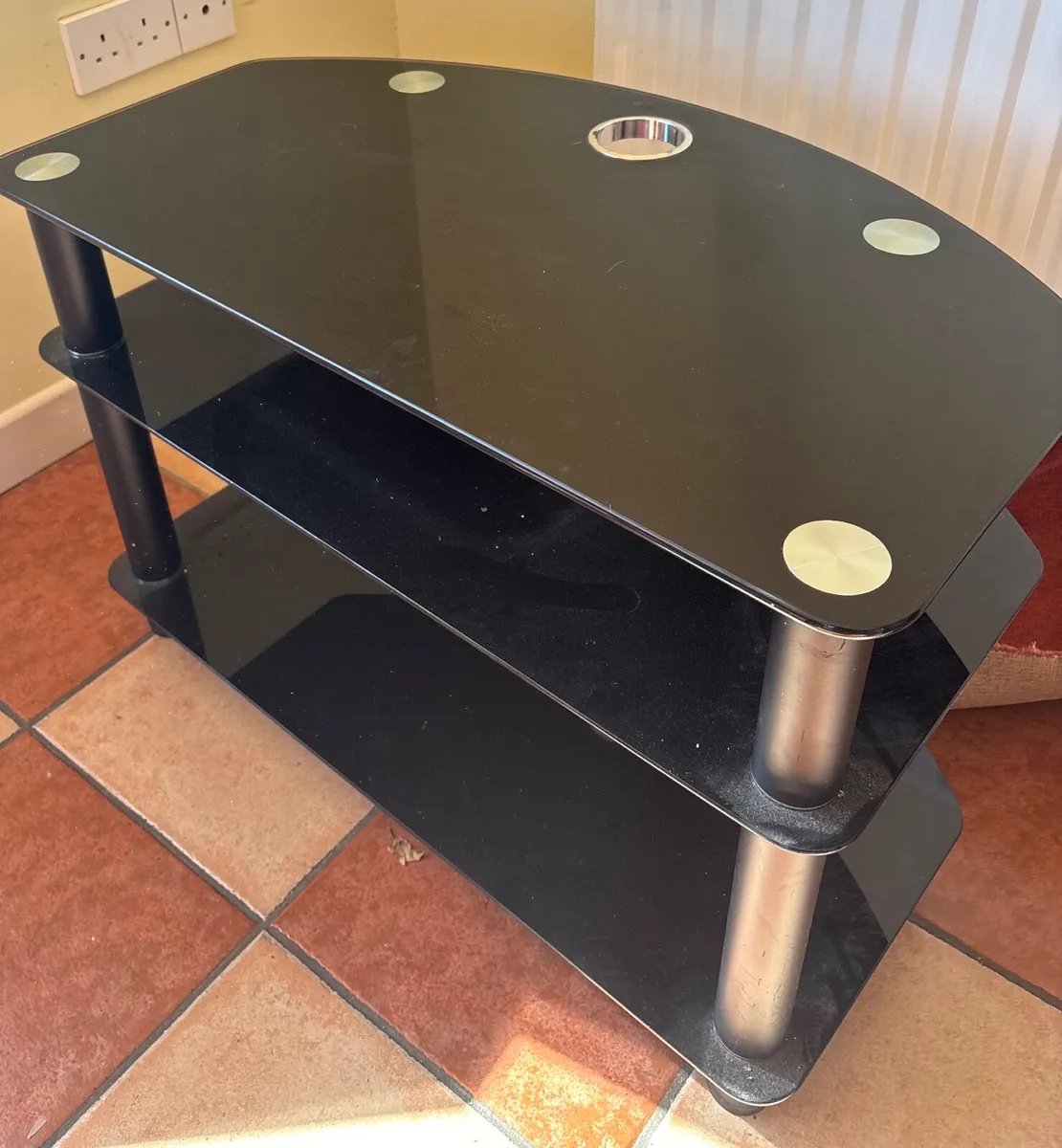 TV stand - Image 1