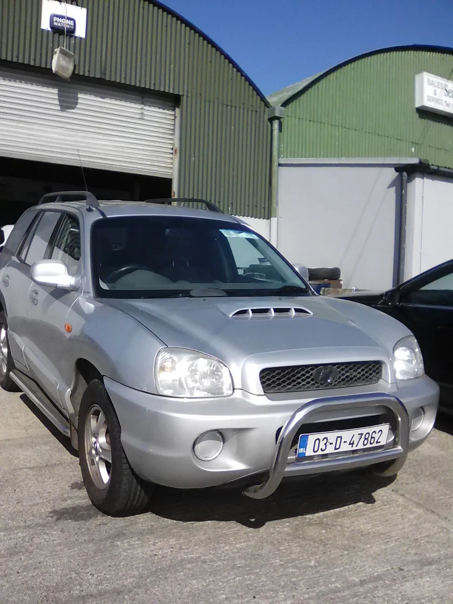 Hyundai Santa Fe 2003 - Image 1