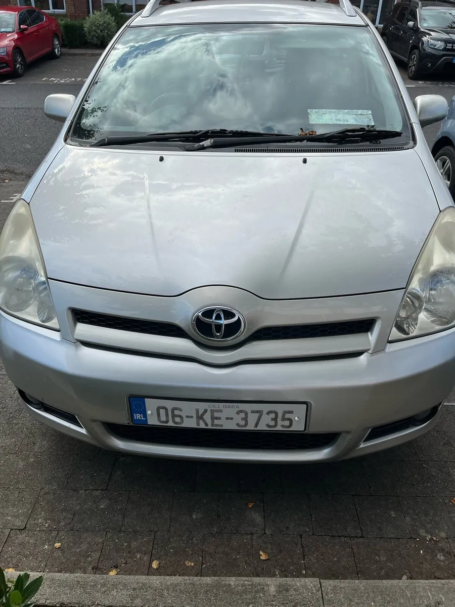 Toyota Corolla 7 seater 1.6L - Image 2