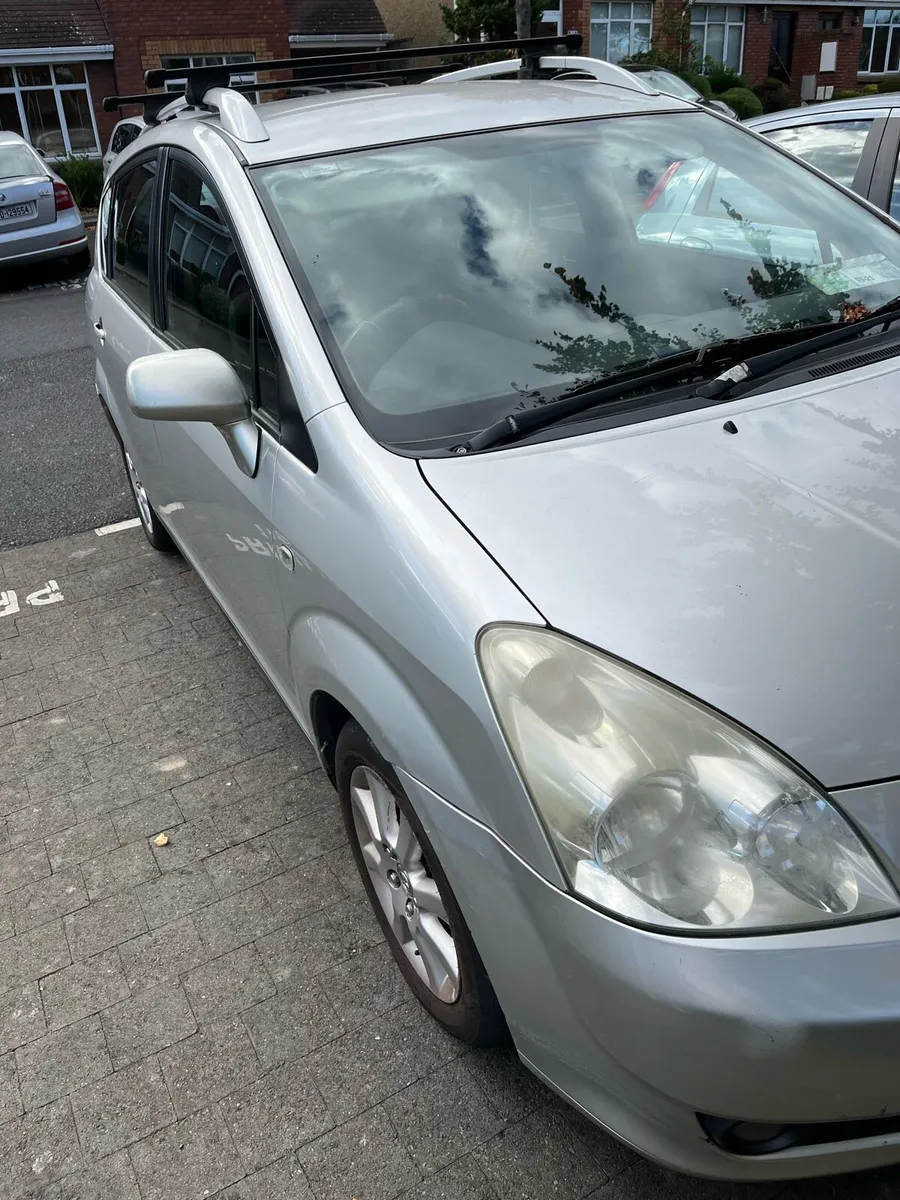 Toyota Corolla 7 seater 1.6L - Image 3