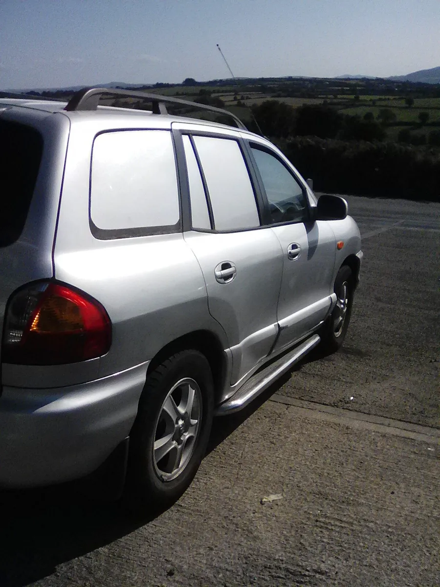 Hyundai Santa Fe 2003 - Image 3