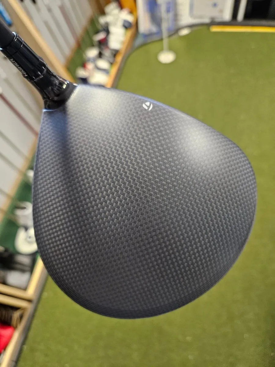 As New Taylormade Qi35 Driver - Image 3