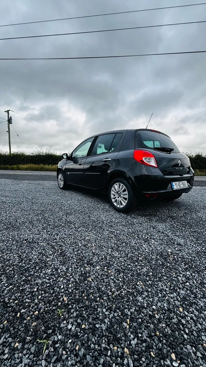 Renault Clio - Image 4