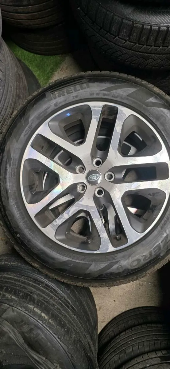 Genuine 20"  land-rover alloys - Image 3