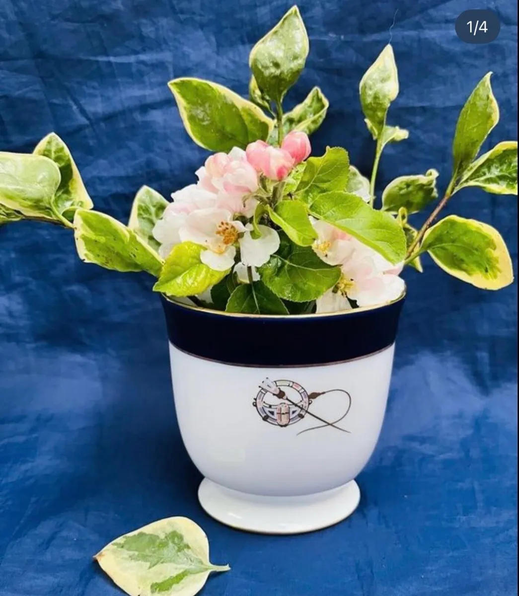 Arklow vase - Image 1