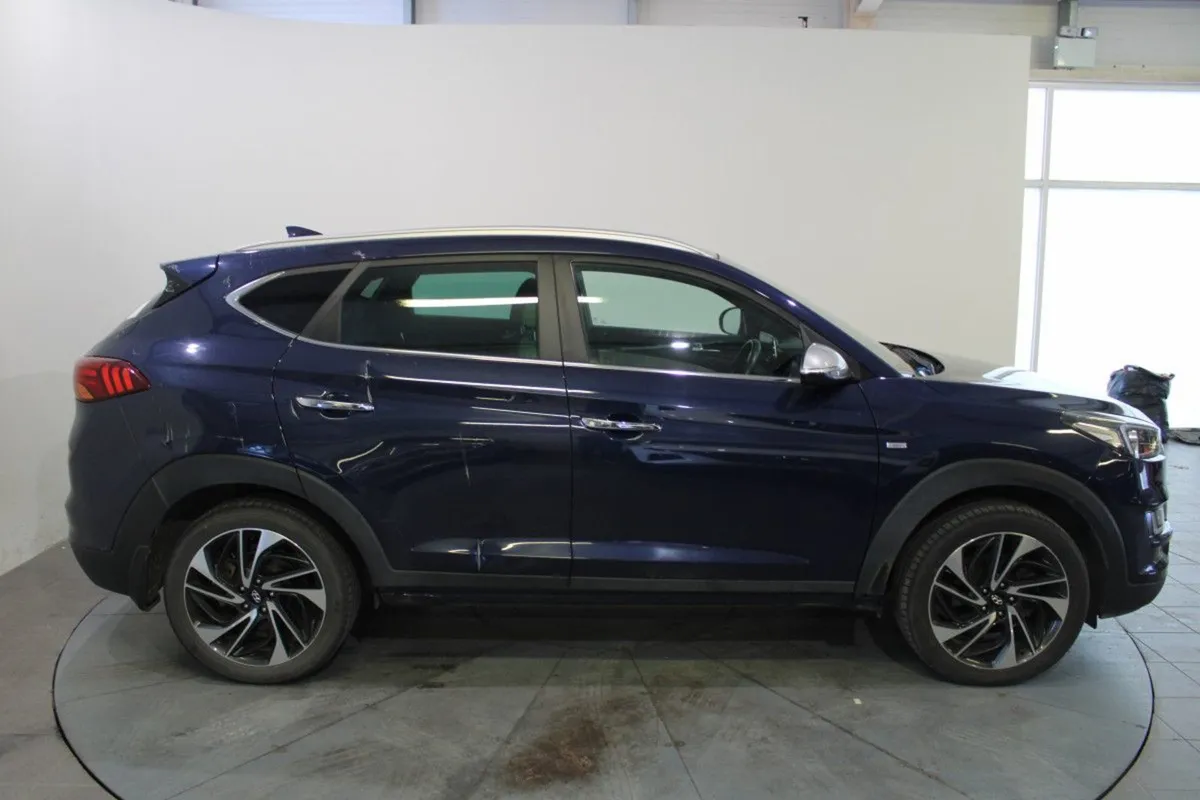 Hyundai Tucson 2WD Executive Plus Mild Hybrid - Image 3