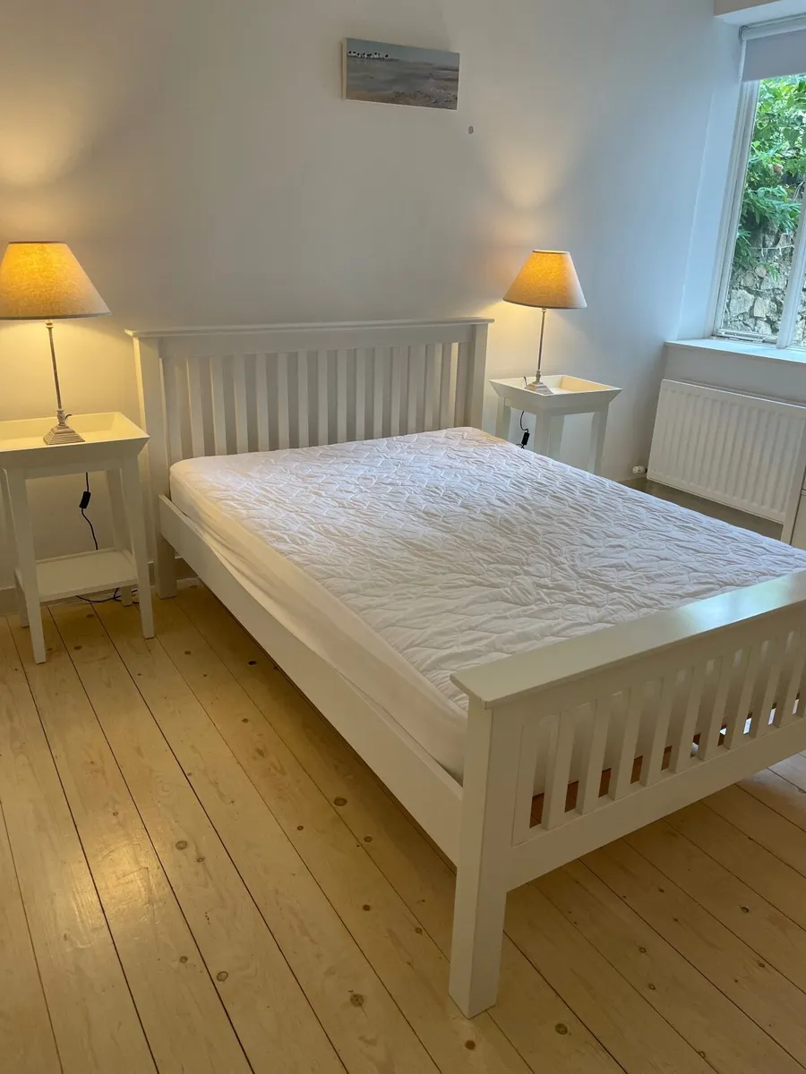 Bedroom furniture - Image 2