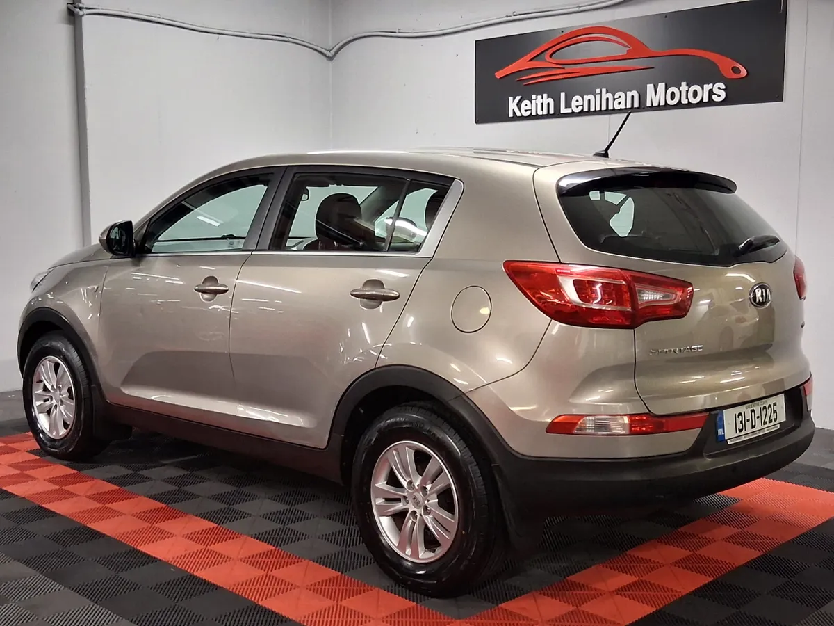 2013 Kia Sportage **LOW MILEAGE** - Image 3