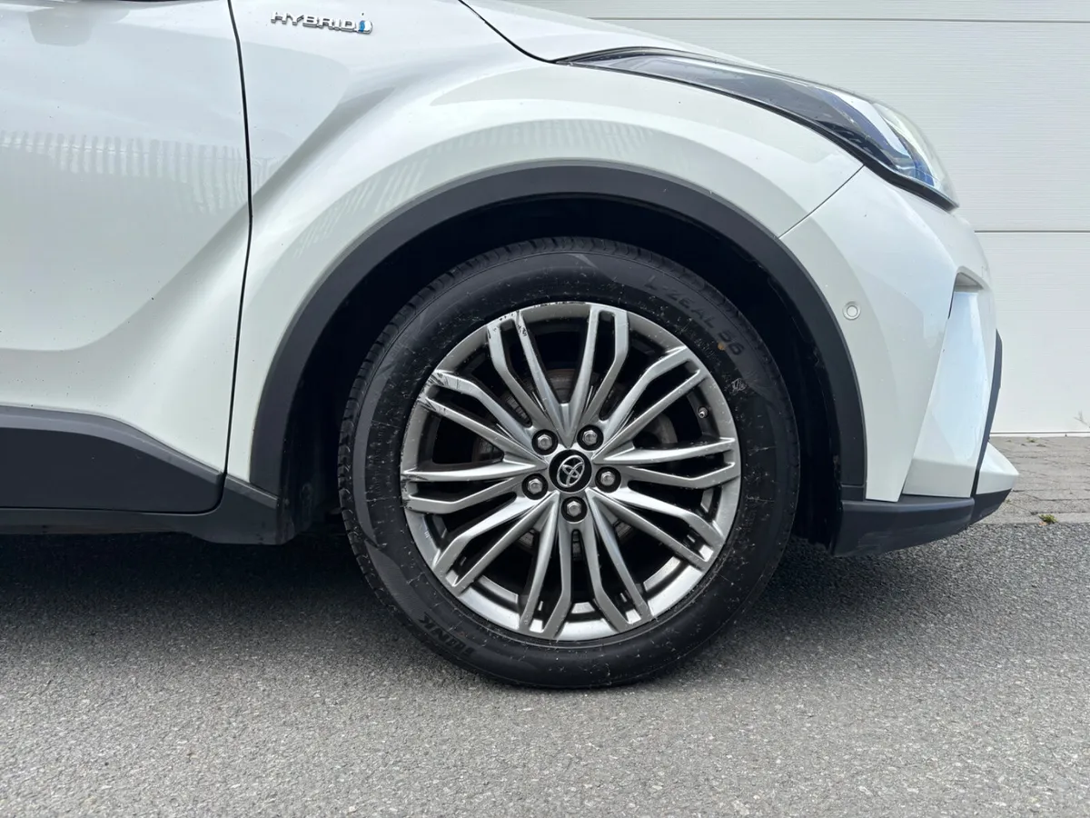 2022 TOYOTA CHR HYBRID LUNA A/T 1 OWNER - Image 4