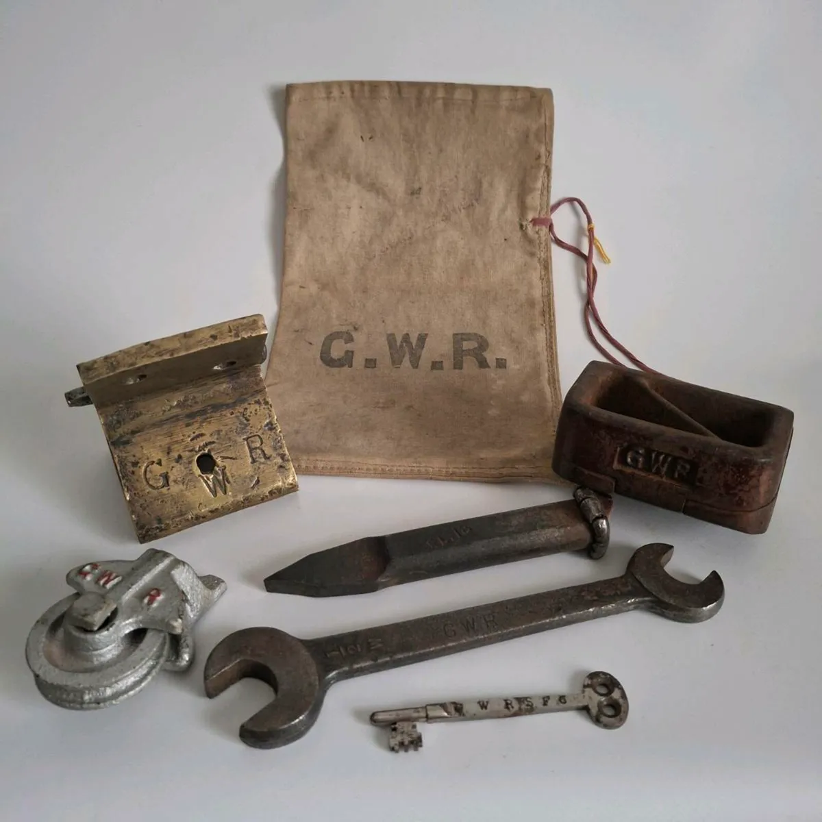 Great Western Railway Items - Image 1