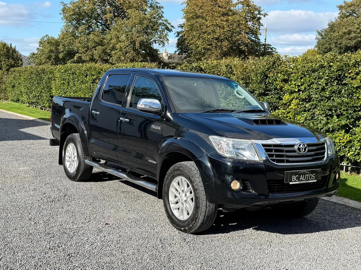 2016 Toyota Hilux 3.0 D-4D Invincible 5 Seat N1 - Image 2