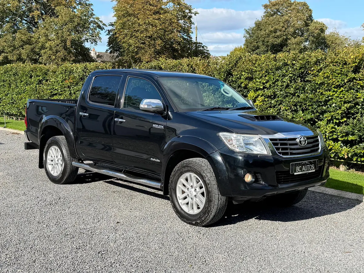 2016 Toyota Hilux 3.0 D-4D Invincible 5 Seat N1 - Image 1