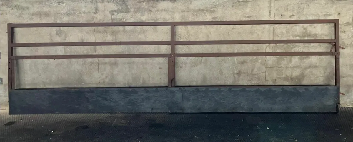 Box Iron Feeding Gates - Image 3
