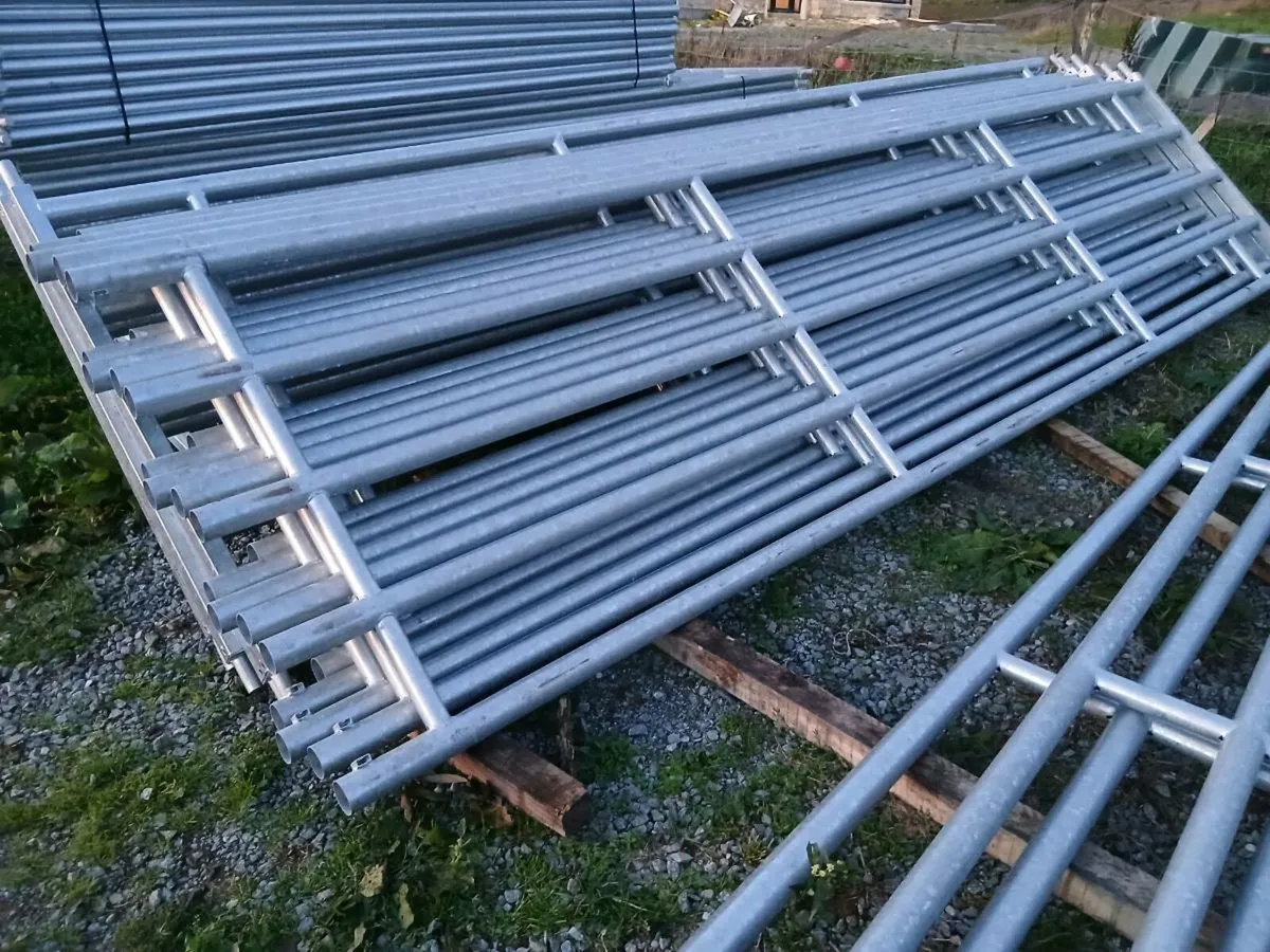 Heavy duty gaets  on sale - Image 3