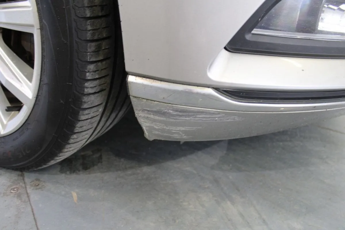 Volkswagen Passat 1.6 TDI 120HP Highline BE - Image 3