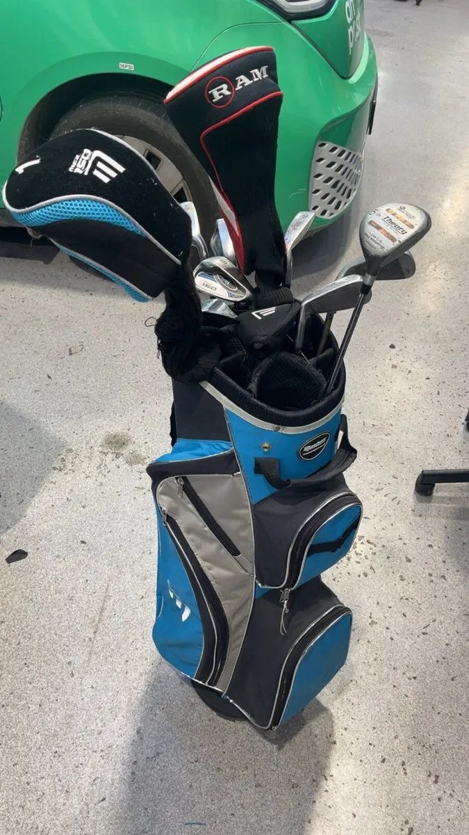 Golf bag and clubs - Image 2