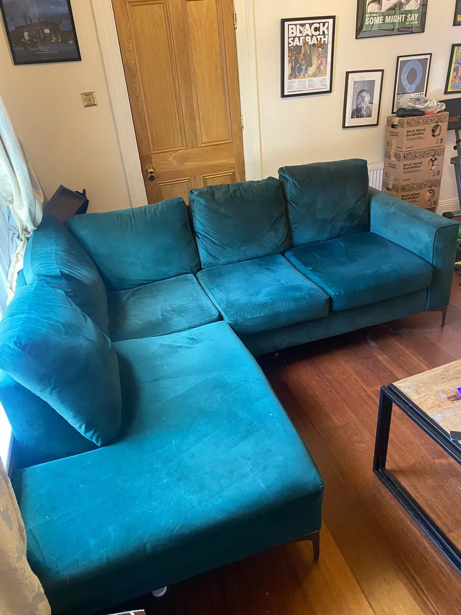 L shaped couch - Image 2