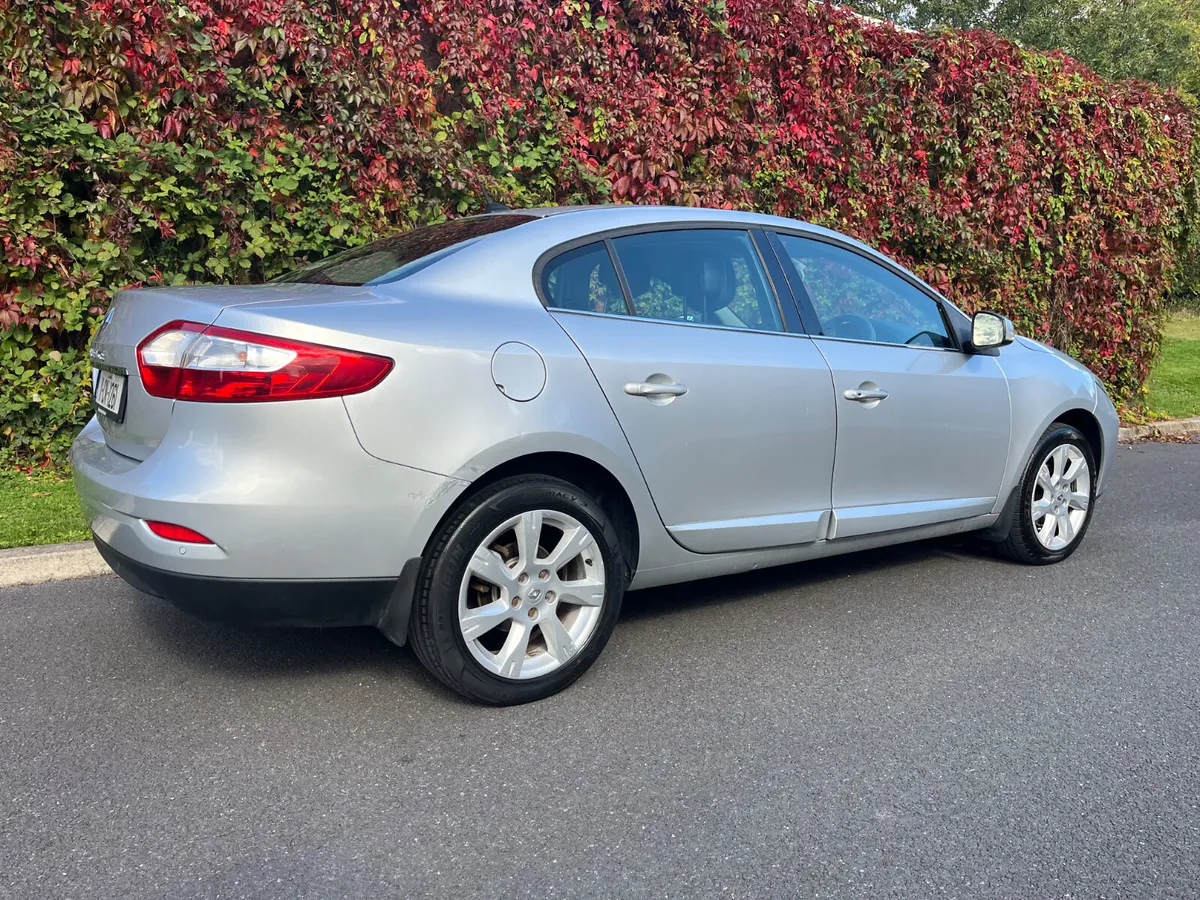 Renault Fluence 2011 (NCT 09/26) - Image 2