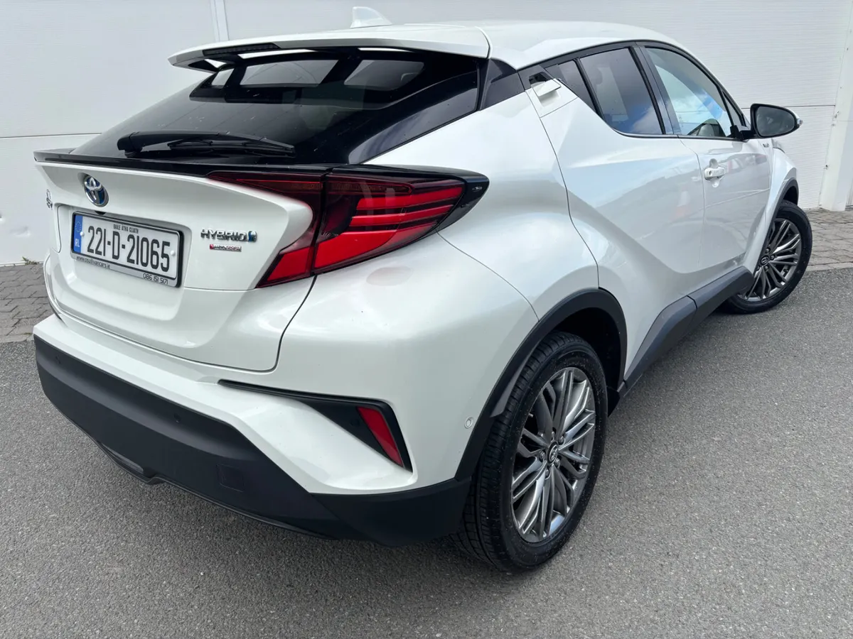 2022 TOYOTA CHR HYBRID LUNA A/T 1 OWNER - Image 3