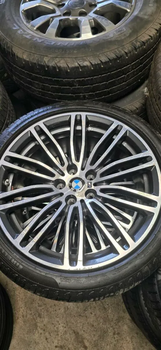 Genuine 19" bmw alloys - Image 1
