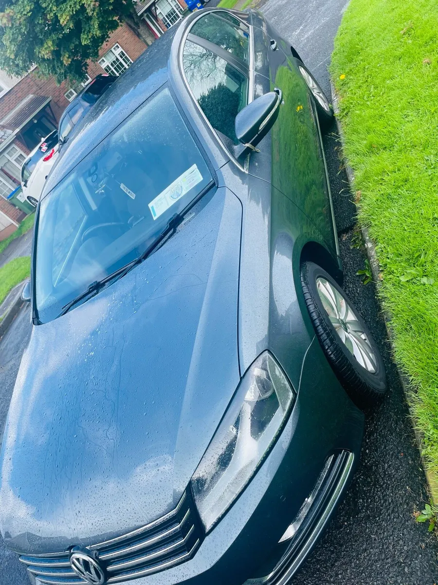Volkswagen Passat 1.6 - Image 1