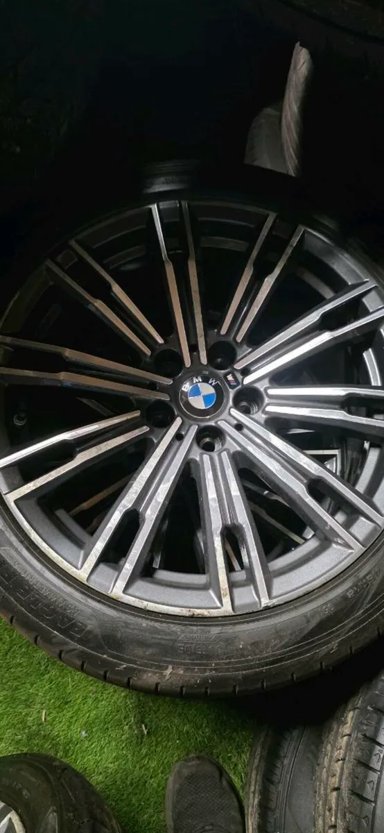 Genuine bmw 18" alloys - Image 4