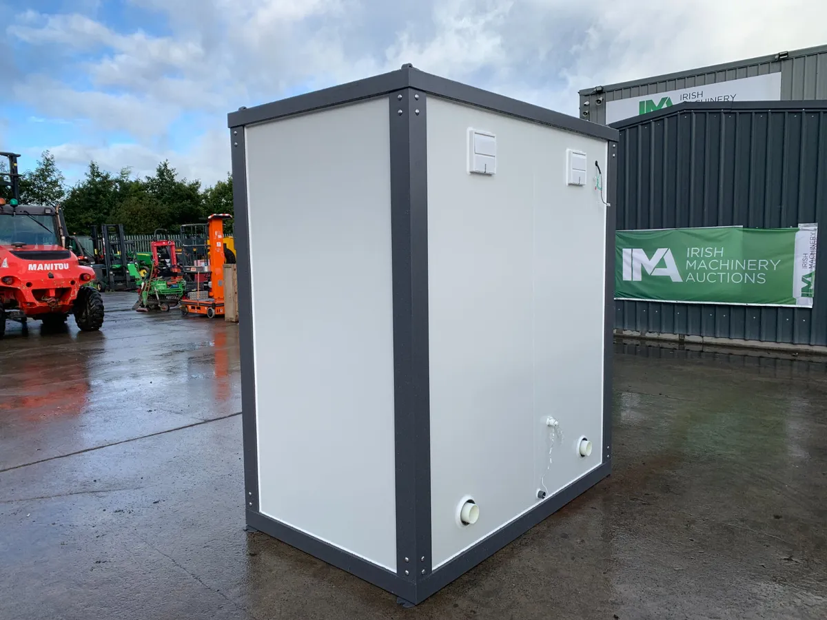 UNRESERVED BASTOE DOUBLE TOILET BLOCK FOR AUCTION - Image 4
