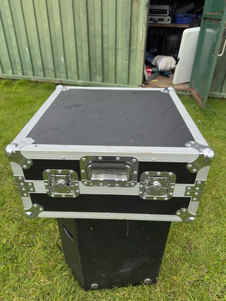 19" rack case with laptop stand - Image 2