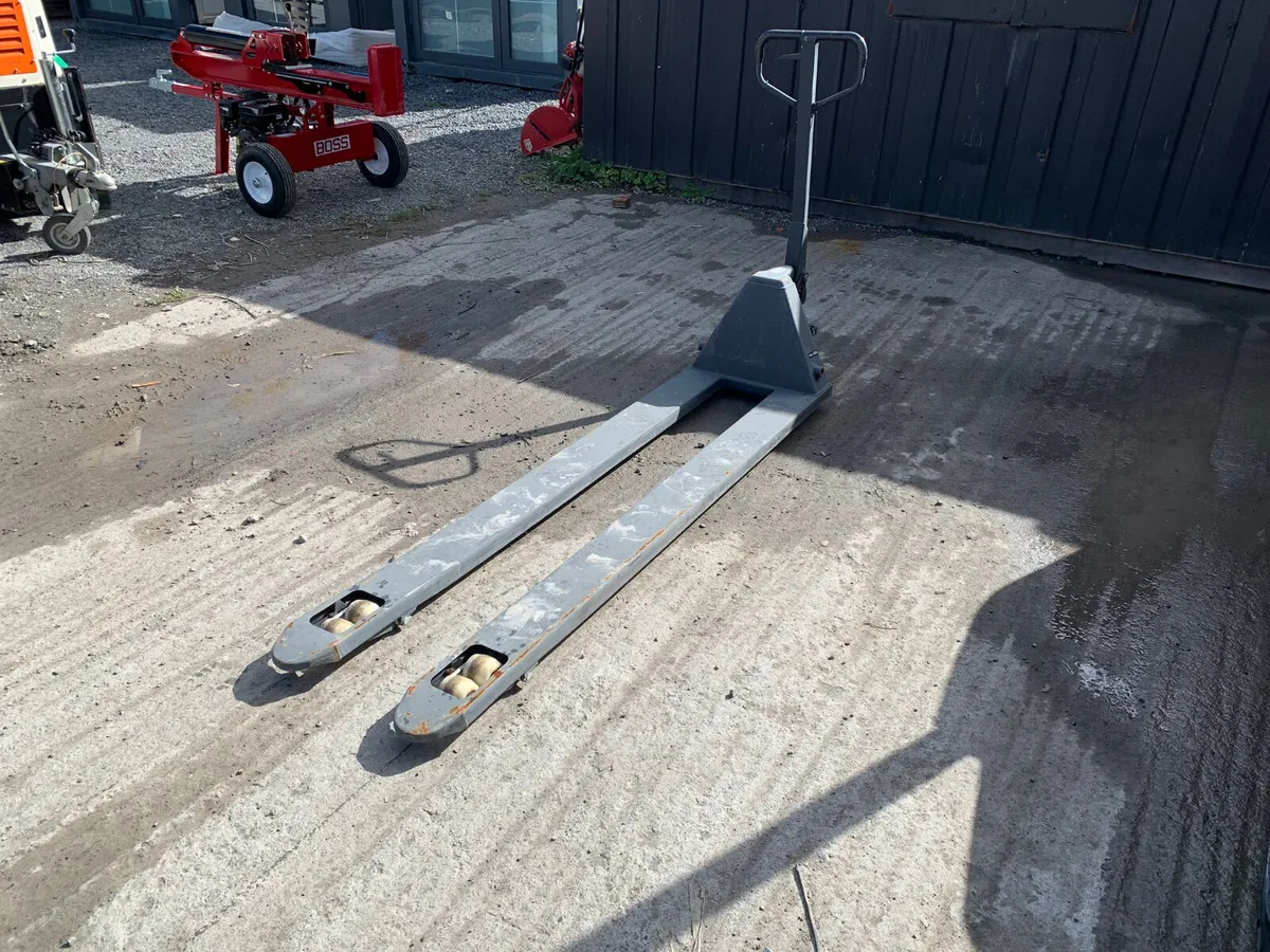 Pallet Truck – 2024 Model - Image 1